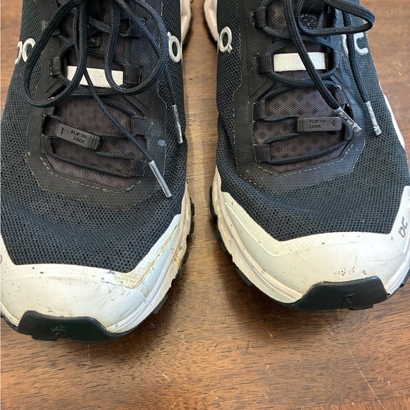 On Cloud Helion Shoes Sneakers Women’s 11 Black White Running - Picture 5 of 8